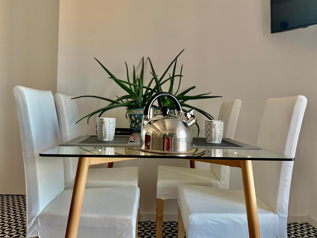 I Mezzanini Di Palazzo Bonaccorsi Apartment Милацо Екстериор снимка